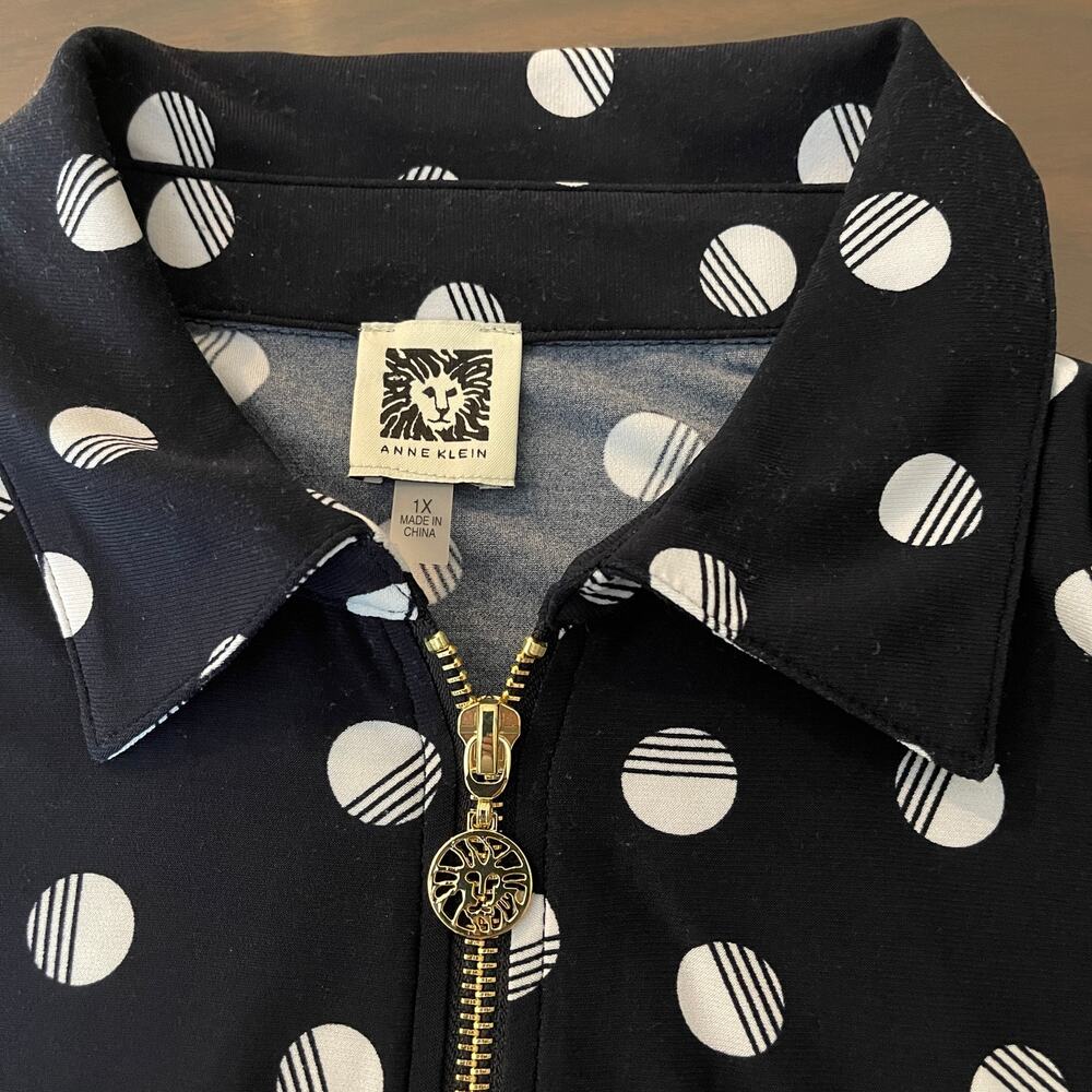 Anne Klein Dark Navy Geometric Print Sleeveless Collared Blouse - Size 1X - Picture 4 of 8